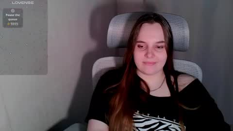 noir_ember_ online show from August 7, 6:04 pm