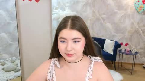 noirwhisper online show from February 15, 6:18 pm