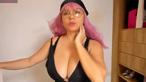 Soy Ash online show from May 7, 1:48 pm