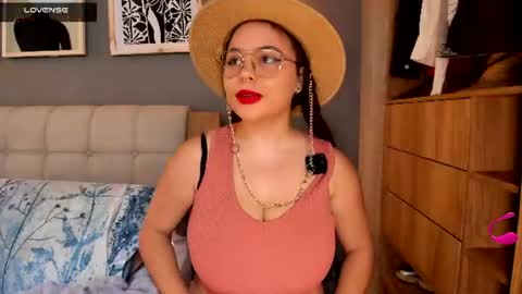 Soy Ash online show from June 17, 1:34 pm