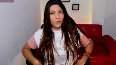 Nora online show from September 10, 9:15 pm