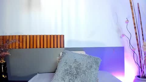 Nora Da Silva online show from April 27, 11:57 pm