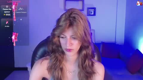 Snapshot of nora_vennucci chatting on February 25, 6:44 pm Nora online show from February 25, 6:44 pm