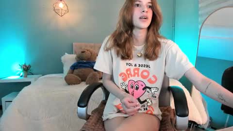 Snapshot of nora_vennucci chatting on October 10, 8:25 pm Nora online show from October 10, 8:25 pm