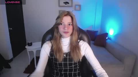 Snapshot of nora_vennucci chatting on January 26, 7:20 pm Nora online show from January 26, 7:20 pm