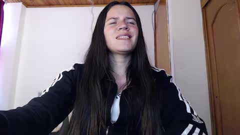 noreen_ online show from April 28, 6:01 pm