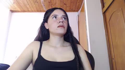 noreen_ online show from February 26, 5:23 pm