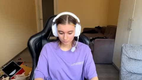 Elena online show from April 23, 8:22 am