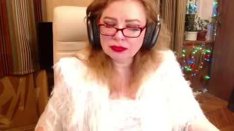 miss Tress online show from July 8, 9:28 pm