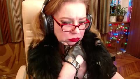 miss Tress online show from December 14, 10:37 pm