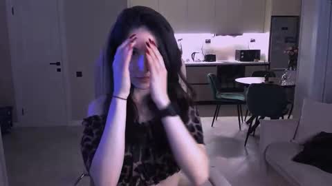 Hazel online show from October 31, 8:13 pm