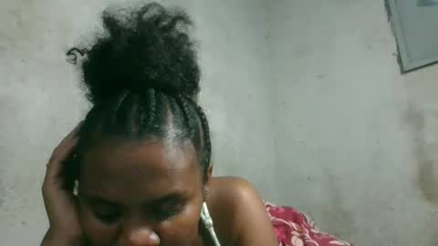 nosminah01 online show from March 29, 8:41 pm