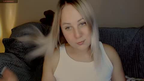 hi glad to chat online show from September 15, 2:25 pm