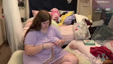 NotUrBabyMoms online show from January 1, 11:51 pm