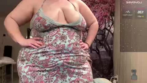 NotUrBabyMoms online show from March 10, 2:48 pm