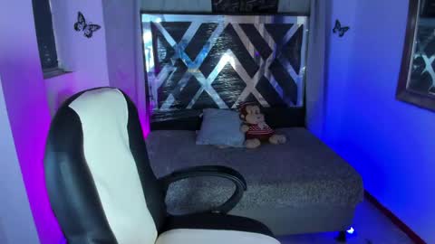 nova online show from April 23, 8:55 pm