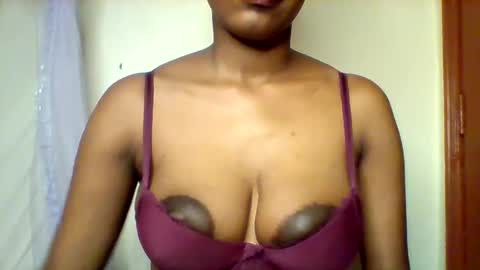 happie online show from January 14, 7:19 pm