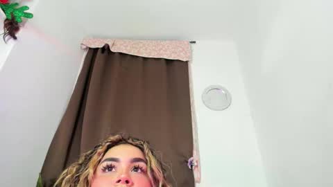 Nia online show from April 27, 3:03 am