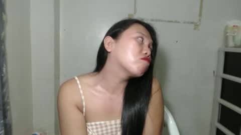 nylecummer online show from April 23, 1:57 pm