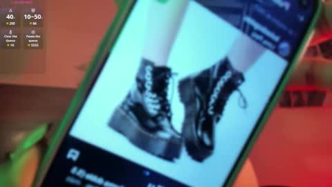 Snapshot of nyxshadow__ chatting on February 26, 3:57 am Nyx Shadow online show from February 26, 3:57 am