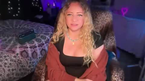 nyxxen online show from March 8, 5:11 am