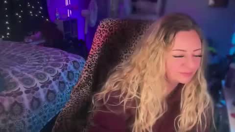 nyxxen online show from March 10, 3:21 am