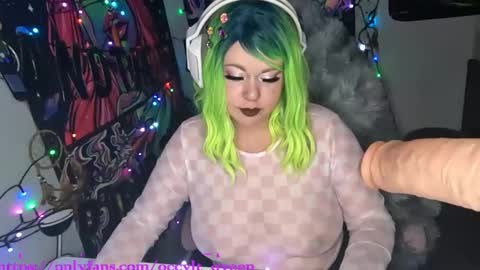 Snapshot of occvlt_qveen chatting on January 4, 12:59 am occvlt qveen online show from January 4, 12:59 am