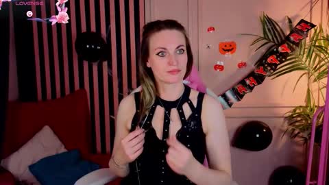 Lana online show from October 22, 9:14 am