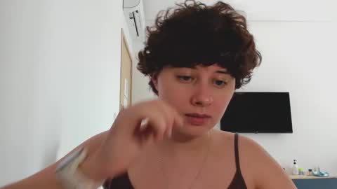 Evie online show from February 16, 7:52 am