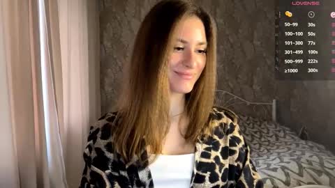 Mia online show from December 17, 9:24 am