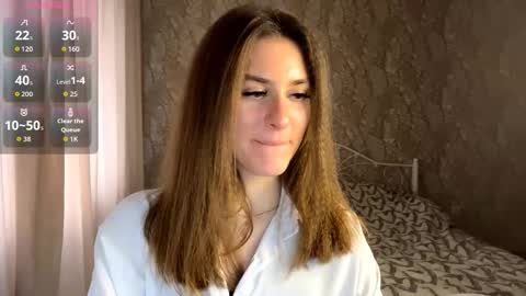 Mia online show from December 23, 9:02 am