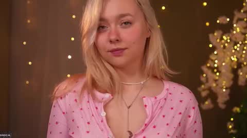 Alice online show from December 4, 8:31 pm