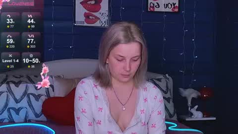 oh_my_julia online show from May 19, 2:18 am