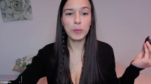 ohanna_ online show from March 17, 11:42 pm