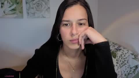 ohanna_ online show from April 26, 12:30 am