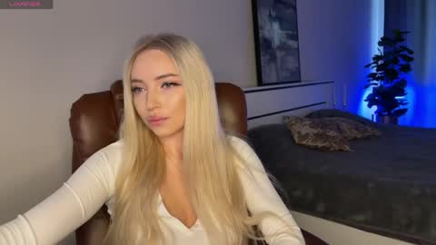 Emma online show from May 6, 2:26 am