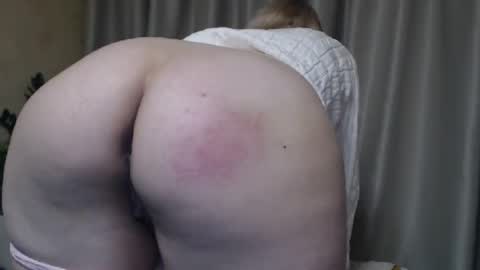 Snapshot of ohsweetmari chatting on January 21, 3:10 pm Mari online show from January 21, 3:10 pm