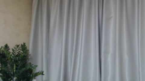 Mari online show from April 18, 7:07 pm