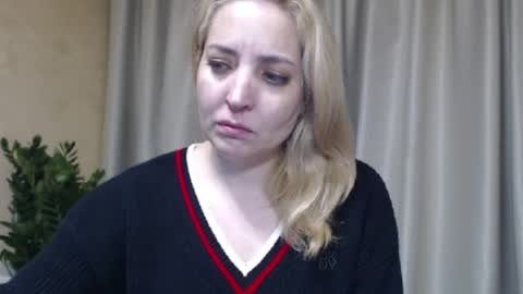 Mari online show from April 25, 3:42 pm