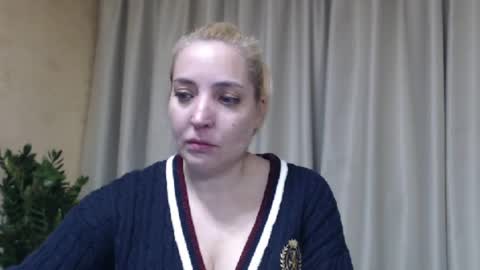 Mari online show from April 24, 2:42 pm