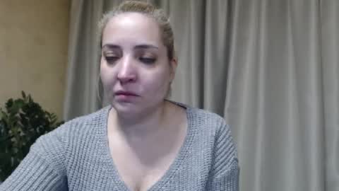 Mari online show from February 5, 9:51 pm