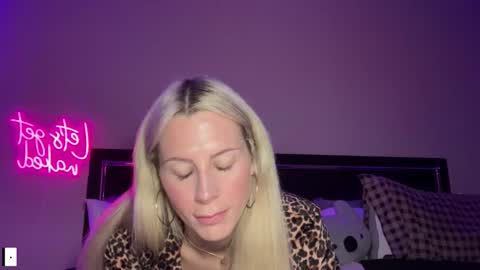 Snapshot of okchelsea chatting on September 25, 2:32 am okchelsea online show from September 25, 2:32 am