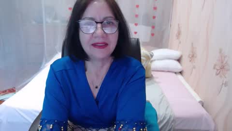 Snapshot of olgahottie chatting on October 13, 11:29 pm OlgaHottie online show from October 13, 11:29 pm
