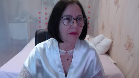 Snapshot of olgahottie chatting on September 24, 11:15 pm OlgaHottie online show from September 24, 11:15 pm