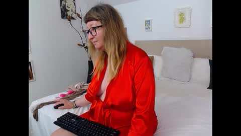 Olga Pavlova online show from April 22, 12:35 pm