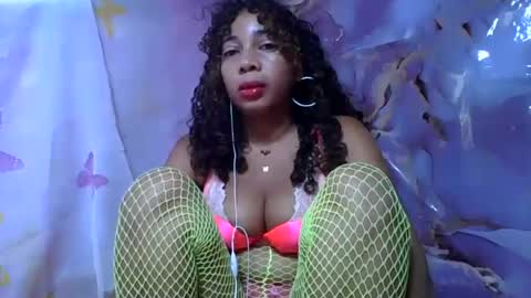 olinaa online show from June 22, 12:59 am