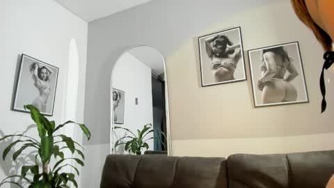 Olivia Collins online show from May 20, 11:40 am