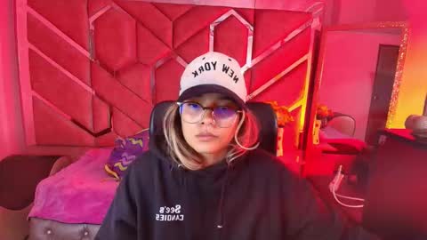  OLIVIA  online show from December 14, 2:28 am