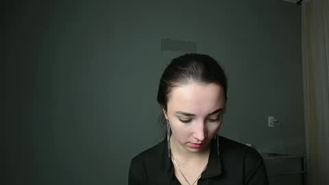 Olivia online show from February 24, 9:20 pm