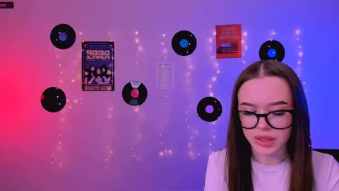 Sweet Olivia online show from April 24, 8:39 am